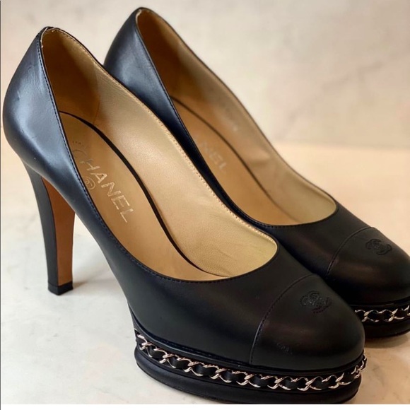 Chanel Calfskin leather pumps - Picture 2 of 4